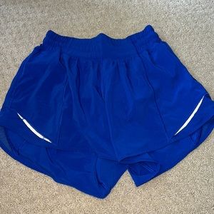 Lululemon hotty hot shorts size 2 tall (4 inch inseam)
